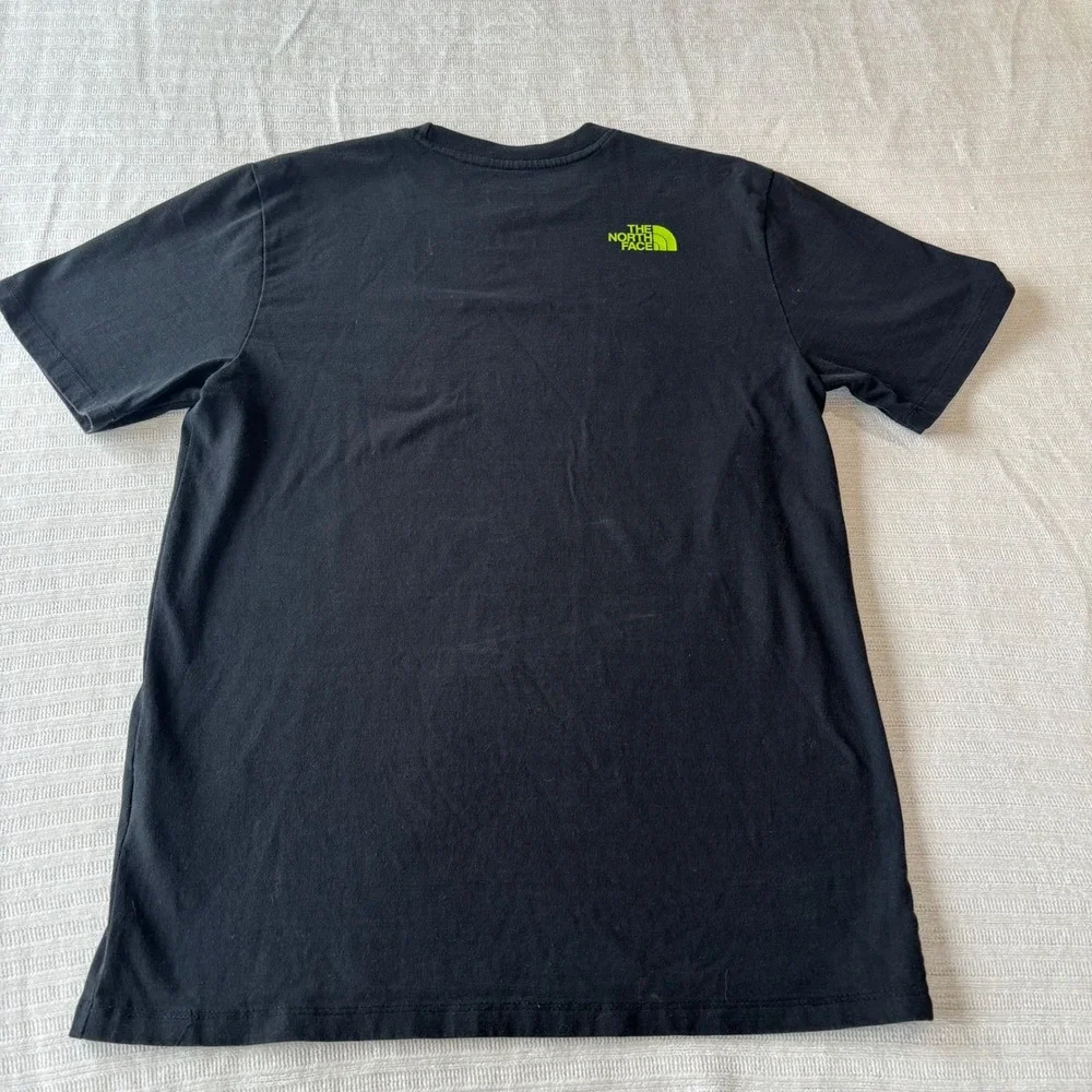 The North Face Mens Black Multi Color Box Logo Graphic T-Shirt Small A5J5A